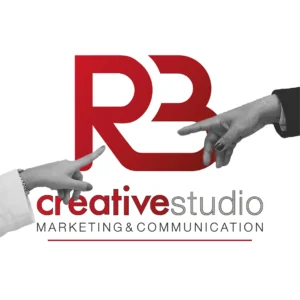 Logotipo da RB Creative Studio com as mãos de Ricardo Barceló e Telma Ferreira, inspirado na cena da Criação de Michelangelo na Capela Sistina.